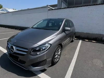 Gebraucht Mercedes B180 109 PS (80 kW) 2017 Grau Kleinwagen