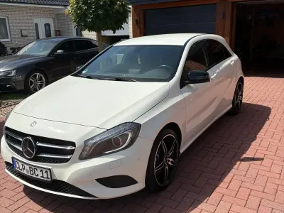 Gebraucht Mercedes A200 156 PS (114 kW) 2015 Weiß Limousine