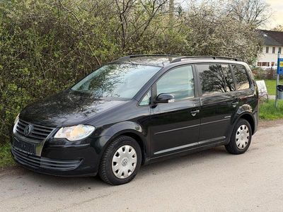 Second-hand VW Touran United 140 CP (102 kW) 2008 Negru Monovolum