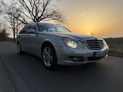 Gebraucht Mercedes E280 Business 190 PS (139 kW) 2008 Silber Kombi