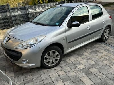 gebraucht Peugeot 206+ 206+ Baujahr 2010/TüV bis 04/25 Silber KW55