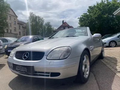 Gebraucht Mercedes SLK230 193 PS (141 kW) 1998 Silber Cabrio