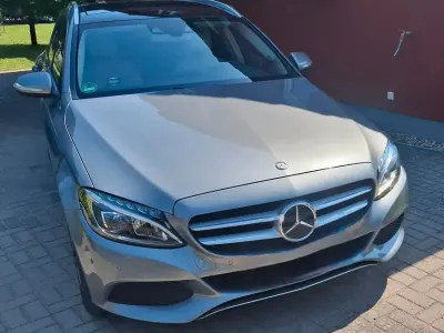 Gebraucht Mercedes C180 156 PS (114 kW) 2015 Grau Limousine