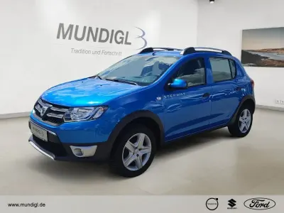 Gebraucht Dacia Sandero Stepway 90 PS (66 kW) 2014 Blau Limousine