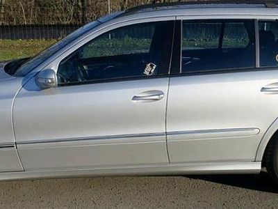Mercedes E240