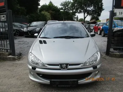 Gebraucht Peugeot 206 CC Platinum 109 PS (80 kW) 2005 Silber Cabrio