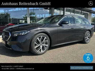 Używany Mercedes E300 Avantgarde 313 KM (230 kW) 2024 Szary Sedan/Limuzyna