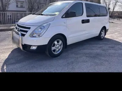 Gebraucht Hyundai H-1 136 PS (100 kW) 2016 Weiß Van / Kleinbus