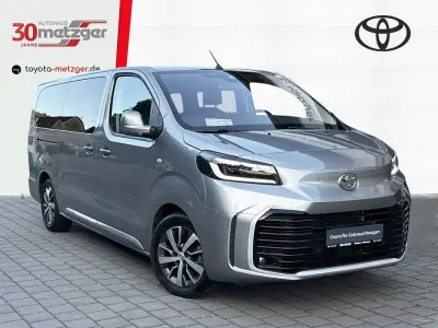 Gebraucht Toyota Proace Verso Team 177 PS (130 kW) 2024 Silber Kombi