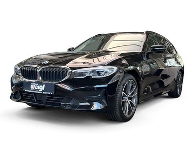 Schwarz Gebraucht 2022 BMW 320 Sport Line Limousine | 27.137 € (Fairer Preis)
