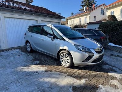 Gebraucht Opel Zafira Tourer Active 140 PS (102 kW) 2013 Silber Van / Kleinbus