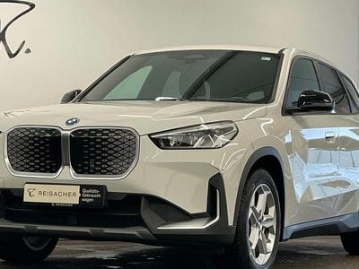 Gebraucht BMW iX1 Performance 230 kW (313 PS) 2023 Alpinweiß uni SUV