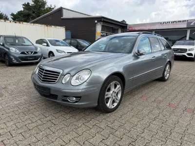 Gebraucht Mercedes E280 190 PS (139 kW) 2009 Silber Limousine