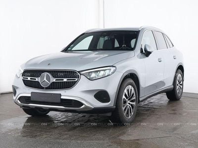Hightechsilber metallic Gebraucht 2024 Mercedes GLC200 SUV | 48.299 € (Guter Preis)