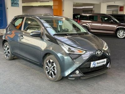 Gebraucht Toyota Aygo X-play 72 PS (52 kW) 2019 Grau Kleinwagen