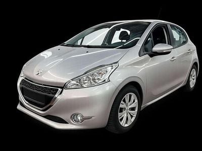 Silber Gebraucht 2014 Peugeot 208 Active Kleinwagen | 6.900 € (Fairer Preis)