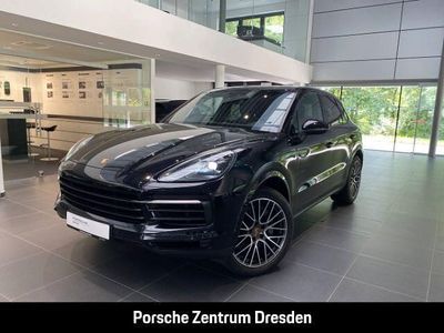 Tiefschwarzmetallic (metallic) Gebraucht 2018 Porsche Cayenne SUV | 52.900 € (Etwas zu teuer)