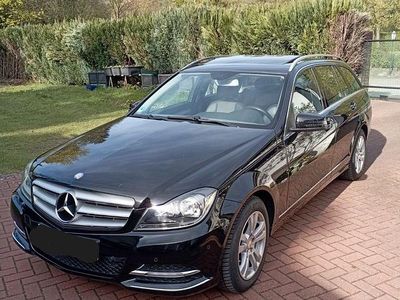 Gebraucht Mercedes C180 Avantgarde 156 PS (114 kW) 2011 Schwarz Kombi