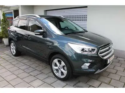 Gebraucht Ford Kuga Titanium 150 PS (110 kW) 2018 Mambagrün SUV