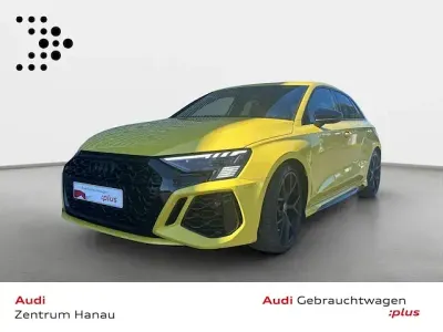 Gebraucht Audi RS3 Sportback Ambiente 400 PS (294 kW) 2023 Pythongelb metallic Kleinwagen