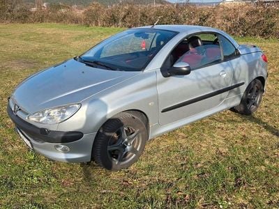 Gebraucht Peugeot 206 CC Platinum 109 PS (80 kW) 2001 Silber Cabrio