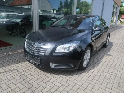 Gebraucht Opel Insignia Edition 140 PS (102 kW) 2009 Schwarz Limousine