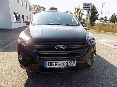 Iridiumschwarz Gebraucht 2018 Ford Kuga ST-Line SUV | 19.000 € (Fairer Preis)