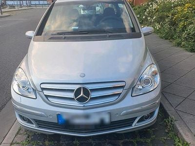 Gebraucht Mercedes B200 136 PS (100 kW) 2005 Silber Van / Kleinbus