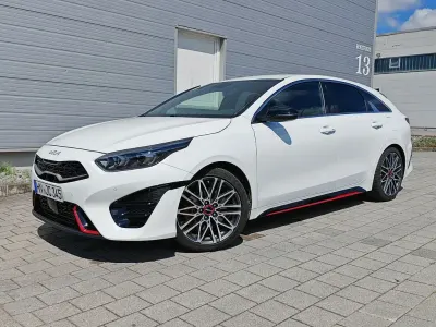 Gebraucht Kia ProCeed GT GT 204 PS (150 kW) 2024 Weiß Kleinwagen