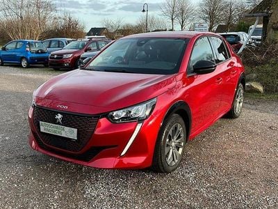 Gebraucht Peugeot e-208 Allure 100 kW (136 PS) 2022 Lackierung elixierrot/typ ver Kleinwagen