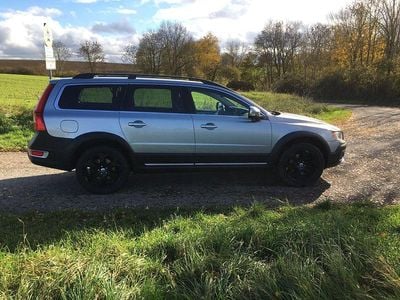 Silber Gebraucht 2013 Volvo XC70 Momentum Kombi | 13.400 €