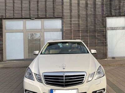 Gebraucht Mercedes E350 231 PS (169 kW) 2009 Weiß Limousine