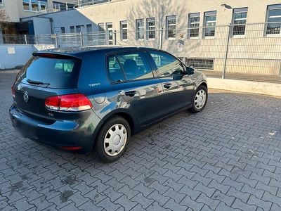 Gebraucht VW Golf VI 122 PS (89 kW) 2011 Blau Kleinwagen
