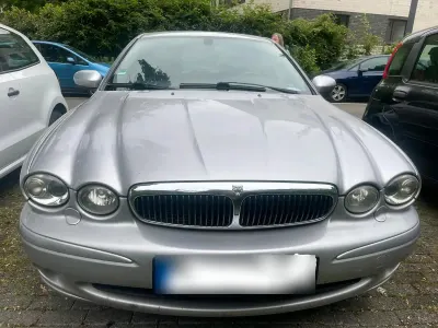 Używany Jaguar X-type 130 KM (95 kW) 2003 Srebrny Sedan/Limuzyna