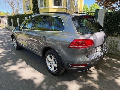 Usata VW Touareg 245 CV (180 kW) 2013 Grigio SUV