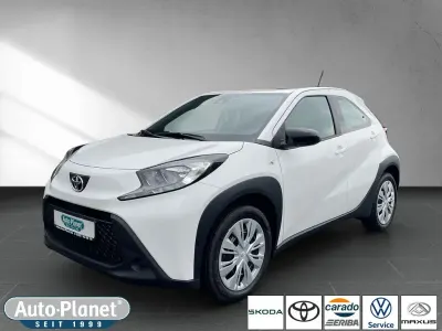 Neu Toyota Aygo X Play 72 PS (52 kW) 2026 Weiß SUV