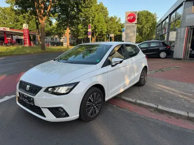 Używany Seat Ibiza Style 116 KM (85 kW) 2024 Biały Hatchback