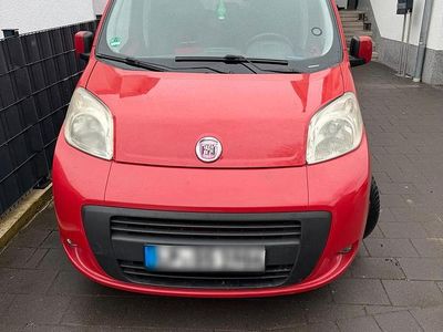 Used Fiat Qubo Trekking 73 HP (53 kW) 2009 Red Minivan