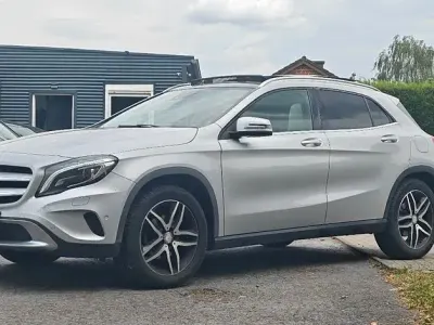 Gebraucht Mercedes GLA220 170 PS (125 kW) 2014 Silber SUV