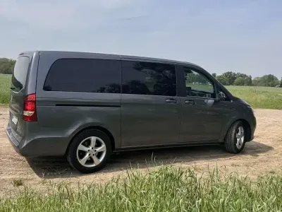 Gebraucht Mercedes V200 163 PS (119 kW) 2019 Grau Van / Kleinbus