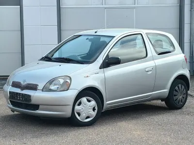 Gebraucht Toyota Yaris Sol 86 PS (63 kW) 2001 Silber