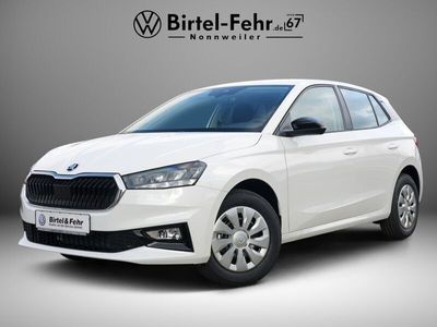 Neu Skoda Fabia Essence 95 PS (69 kW) 2025 Schwarzmagic perleffekt Kleinwagen
