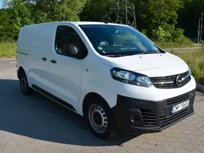 Gebraucht Opel Vivaro-e Combi 122 PS (89 kW) 2019 Weiß Van / Kleinbus