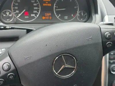 Gebraucht Mercedes A180 Avantgarde 109 PS (80 kW) 2011 Schwarz Kleinwagen