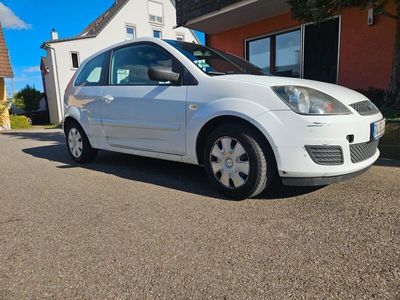 gebraucht Ford Fiesta 1,3 51 kW Style Style