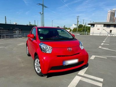 Toyota iQ
