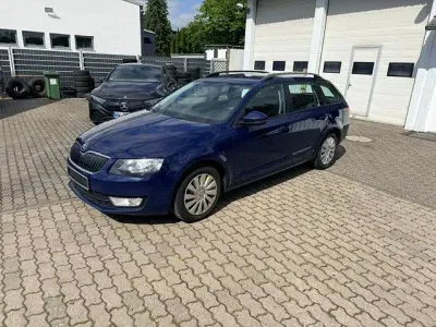 Gebraucht Skoda Octavia 150 PS (110 kW) 2016 Blau Kombi