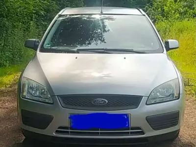 Gebraucht Ford Focus 109 PS (80 kW) 2007 Silber Kombi