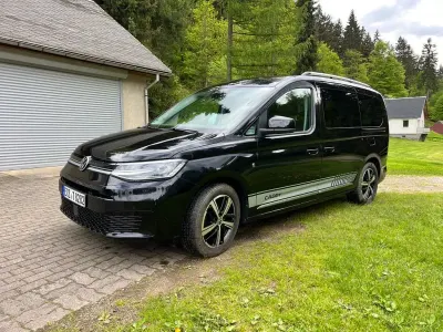 Używany VW Caddy Maxi Style 114 KM (83 kW) 2021 Czarny Minivan