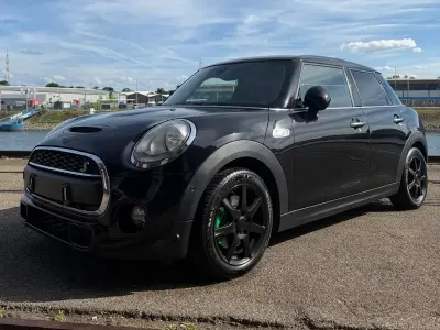 Gebraucht Mini Cooper S Business 192 PS (141 kW) 2015 Midnight black Kleinwagen